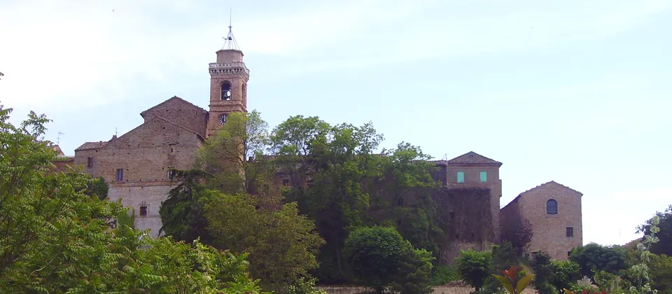 Monte Vidon Combatte (FM) – Guida completa: cosa vedere, sapori ed eventi