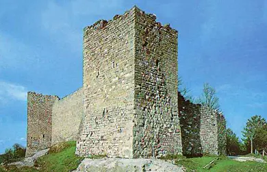 Rocca medievale di Montemonaco sui Monti Sibillini nella provincia di Ascoli Piceno