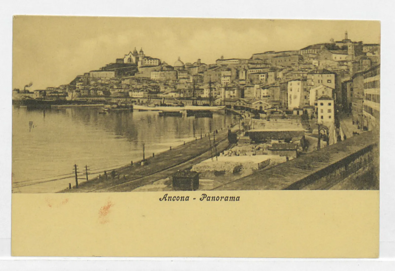Cartolina d'epoca con panorama del porto e centro storico di Ancona sede del Museo Archeologico Nazionale delle Marche